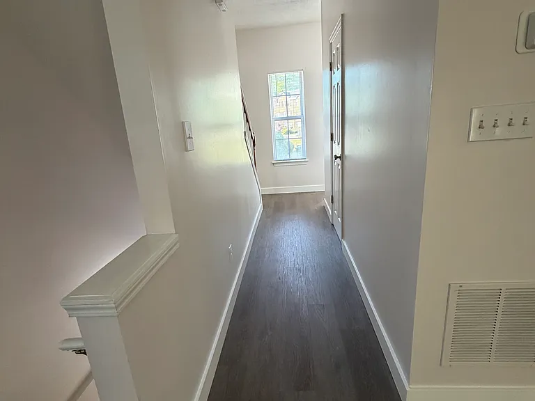 2509 Thorngate Dr — Photo 32