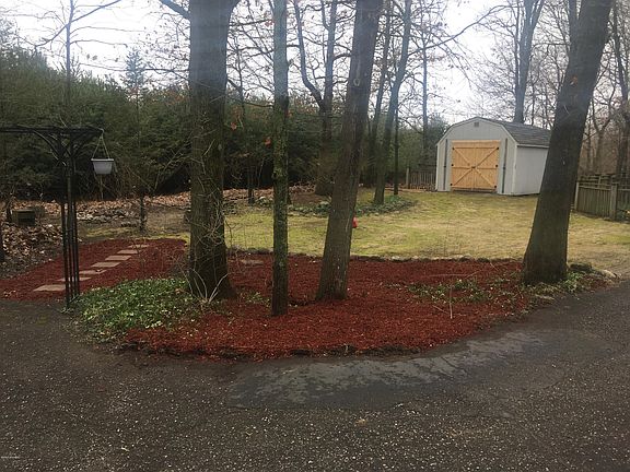 4th image of 23408 Almena Dr
