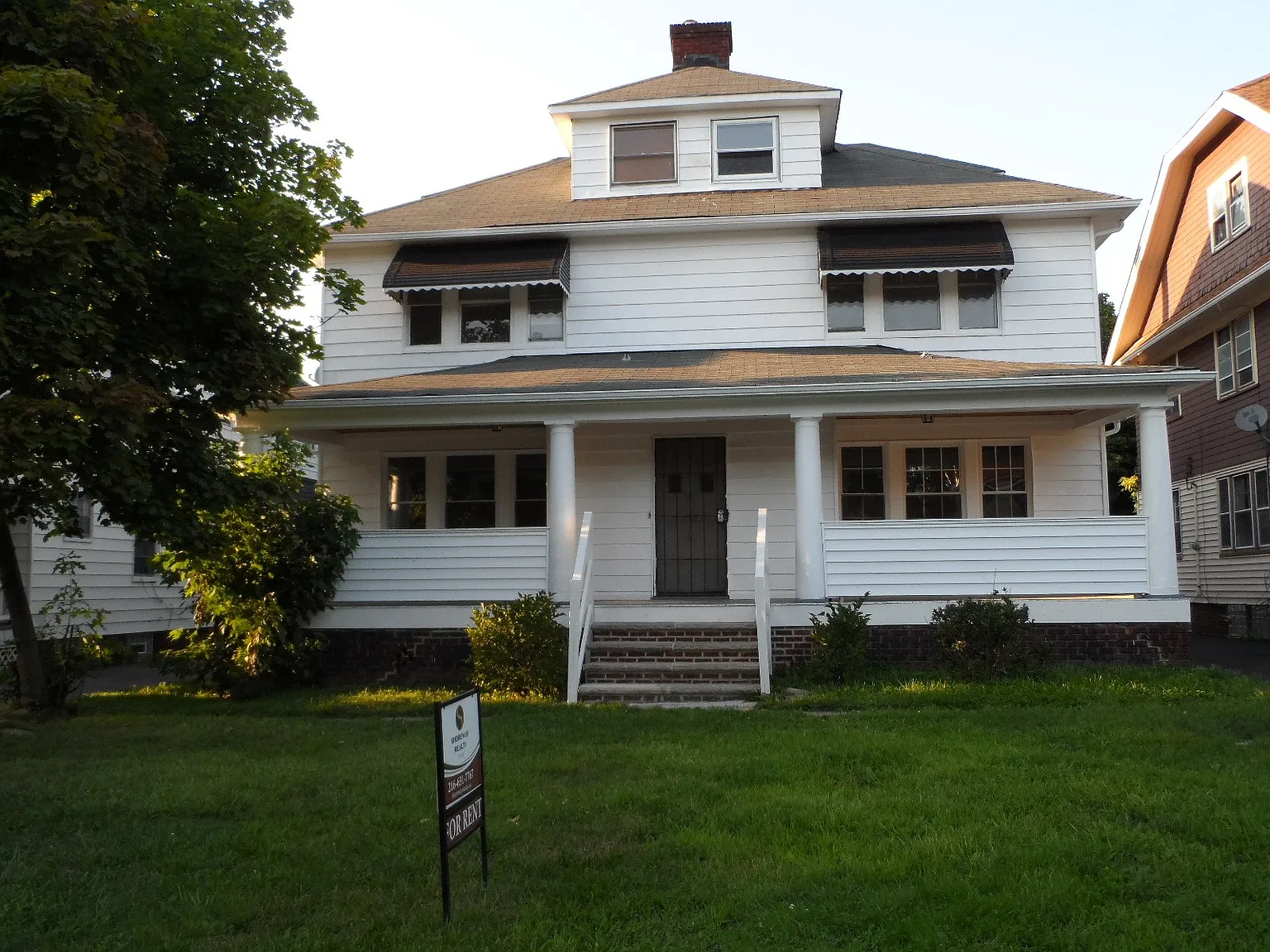 3117 E Derbyshire Rd photo 1