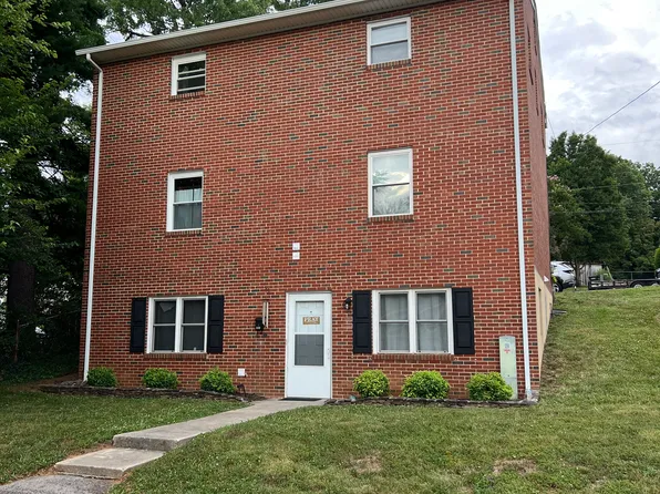 409 5th St #409, Vinton, VA 24179