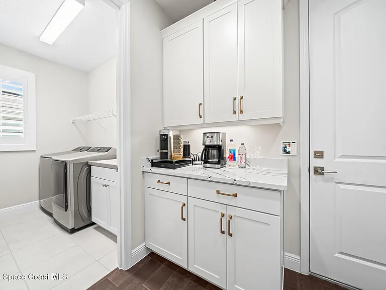 2258 Pangea Cir — Photo 29