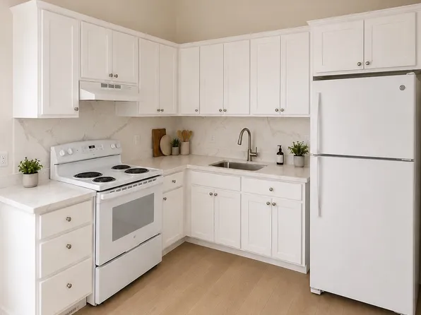 (undisclosed Address), Huntington, NY 11743