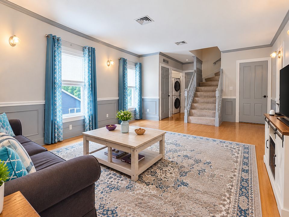 1st image of 80 Pearl St Floor 2