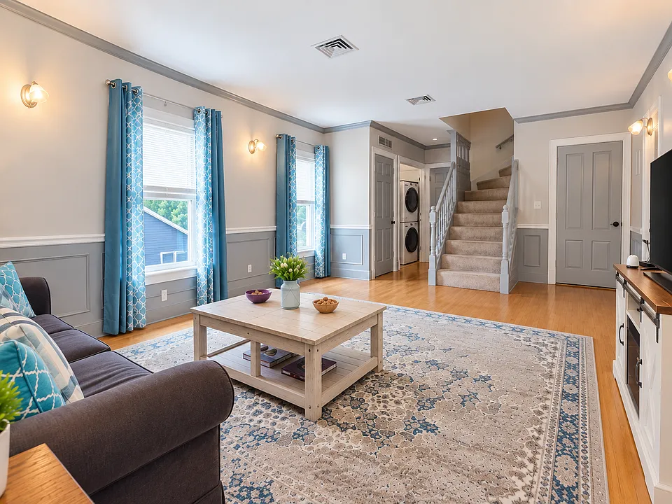80 Pearl St #2