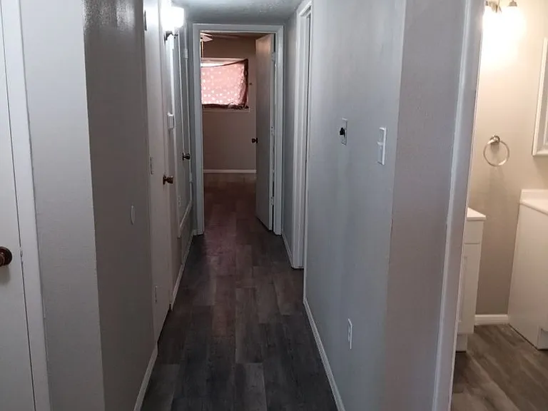4001 Wellesley Dr NE — Photo 15