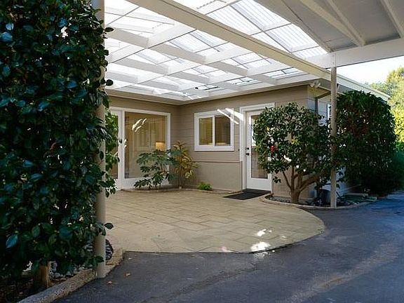 Kitchen entrance from patio