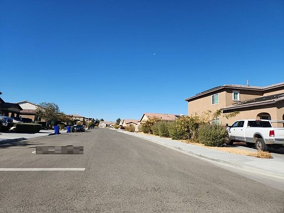 3rd image of 11009 Sandalwood Ln