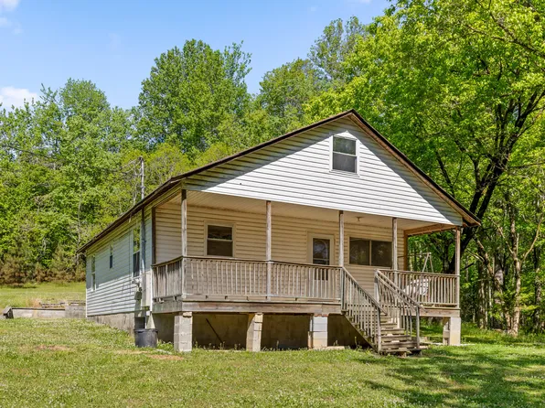 1013 Hotwater Rd, Soddy Daisy, TN 37379