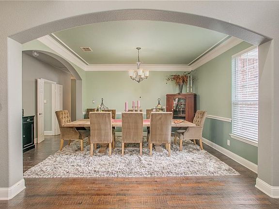 3rd image of 8604 Preston Wood Dr