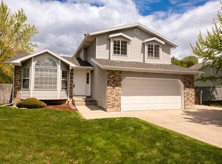 1447 E Marbella St, Sandy, UT 84093