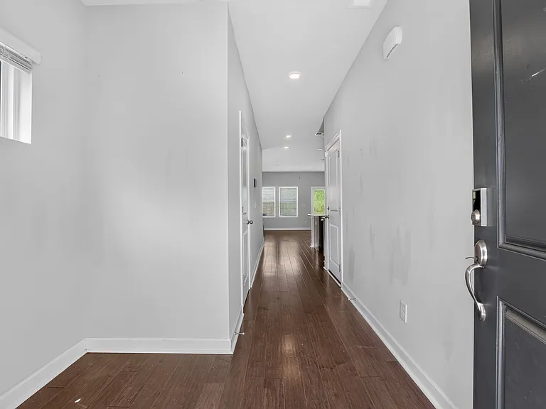 1443 Old Rivers Rd — Photo 3