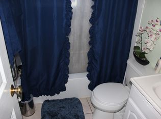 109 Glendale Rd, Buffalo Grove, IL 60089