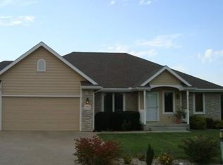 9812 SW Deer Trail St, Topeka, KS 66610