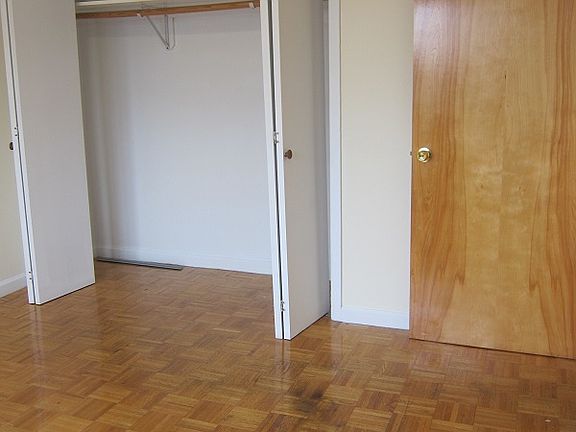 4th image of 10873 53rd Ave APT 1