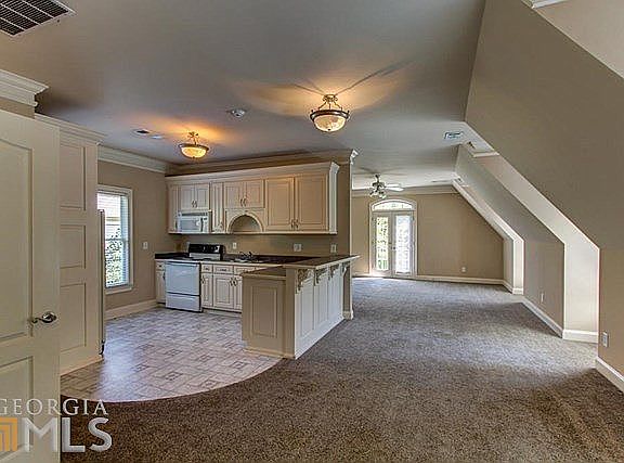 Separate full apartment