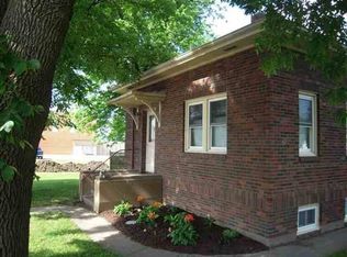 110 S Devoe St, Lone Tree, IA 52755