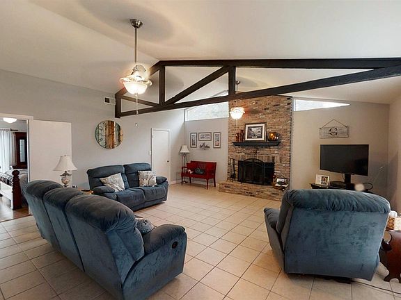 5th image of 1637 Baltar Dr