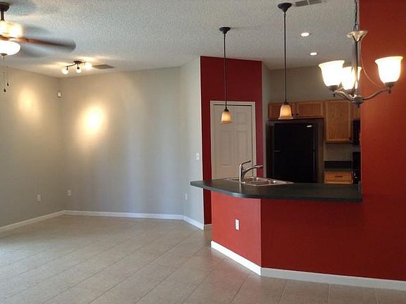 4th image of 2556 Jasmine Trace Dr