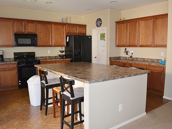 4th image of 3338 E Carla Vista Dr