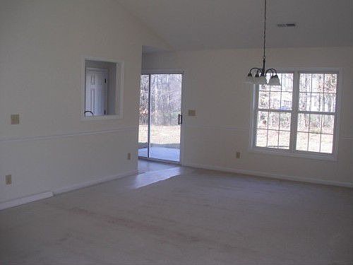 4th image of 824 Valley Oak Dr