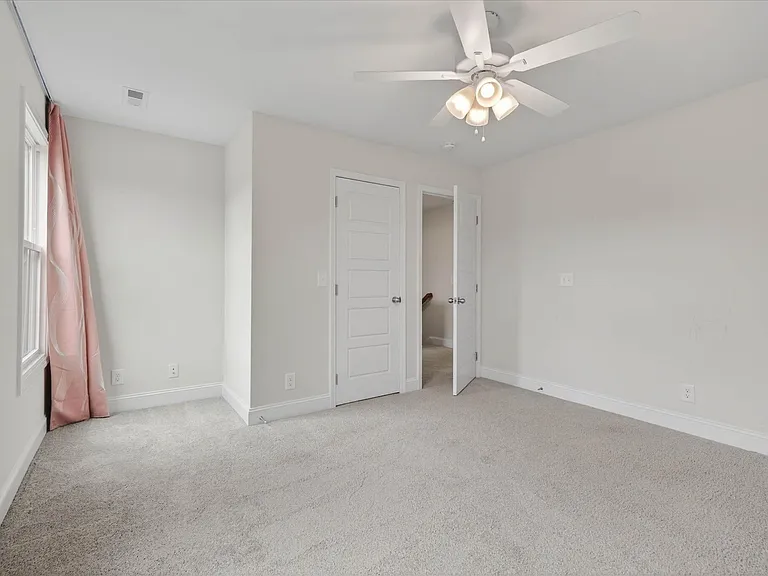 513 Herman Dr — Photo 29