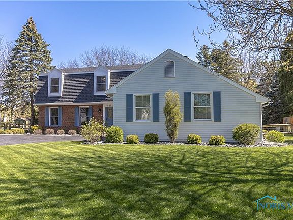 2nd image of 845 Ashbury Dr
