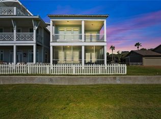 502 Sailhouse Way, Rockport, TX 78382