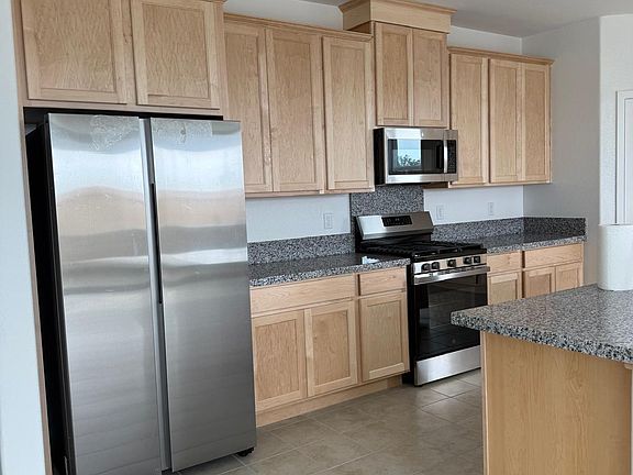 4th image of 7782 Blackbrush Dr