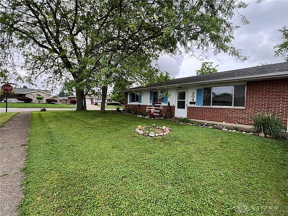 5th image of 304 Sunset Dr