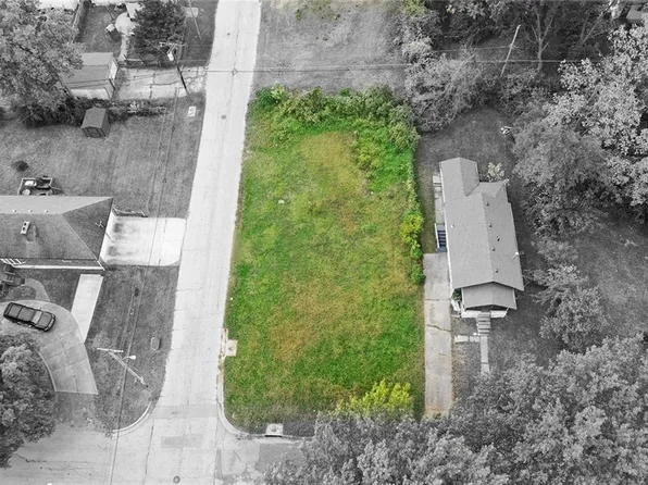 5650 Agnes Ave, Kansas City, MO 64130