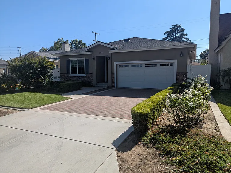 5741 Alessandro Ave — Photo 2