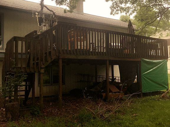 3rd image of 3400 NW Oakcrest Dr