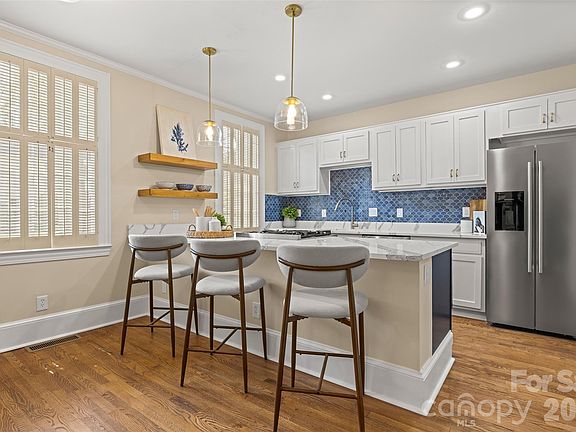 5th image of 153 Perrin Pl #153