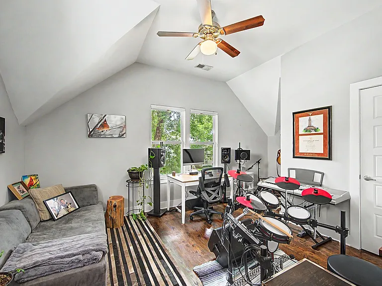 4808A Michigan Ave — Photo 42