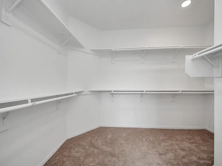 208 Salange Ln — Photo 33