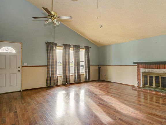 2nd image of 4616 Holycon Cir