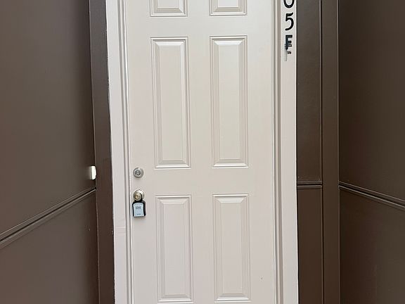 3rd image of 105 Hart Ln #E