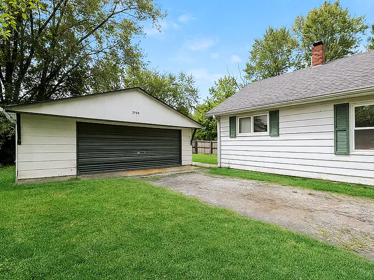 3750 N Kercheval Dr — Photo 10