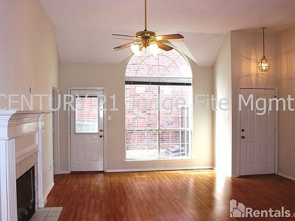 3rd image of 2015 Raven Ln