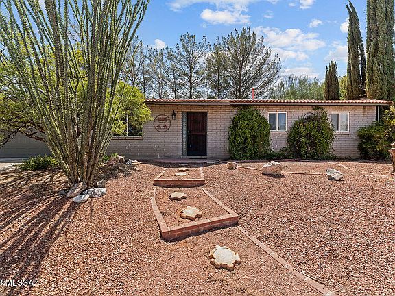 2nd image of 1066 S Abrego Dr
