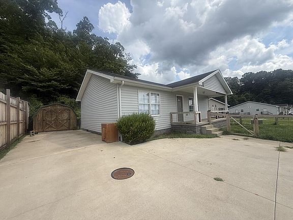 2nd image of 373 Mary Drew Dr