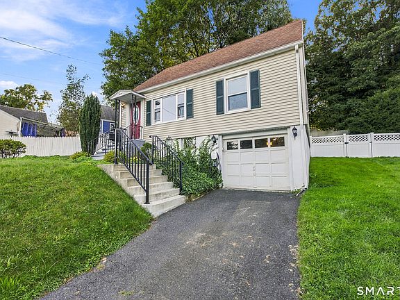 5th image of 15 Ashland Avenue