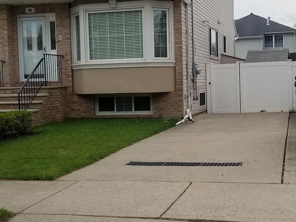 1st image of 44 Jeannette Ave #2