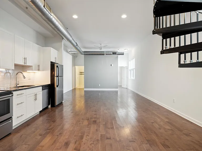710 Chestnut St #504 — Photo 5