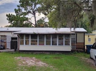 9484 Country Rd, Weeki Wachee, FL 34613