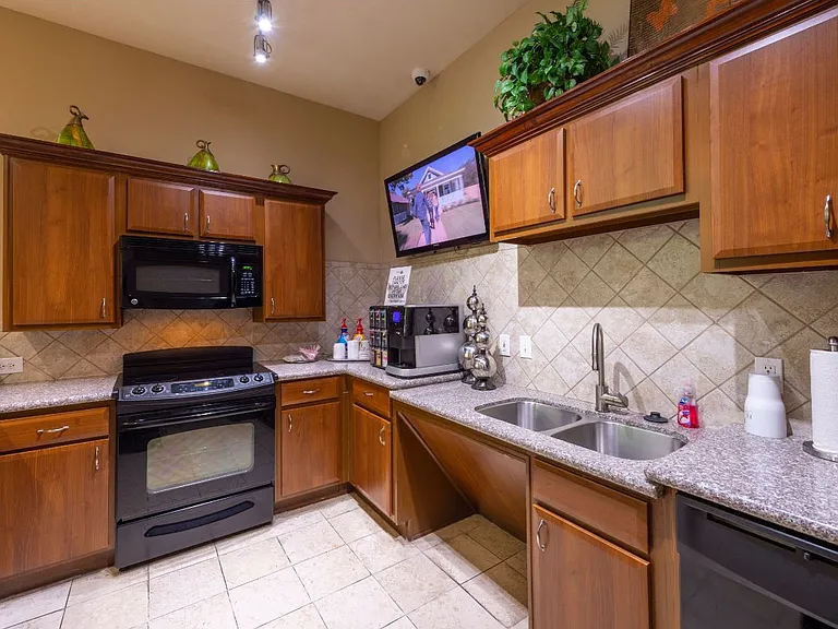 Midtown Leasing Office Kitchen and Coffee Bar