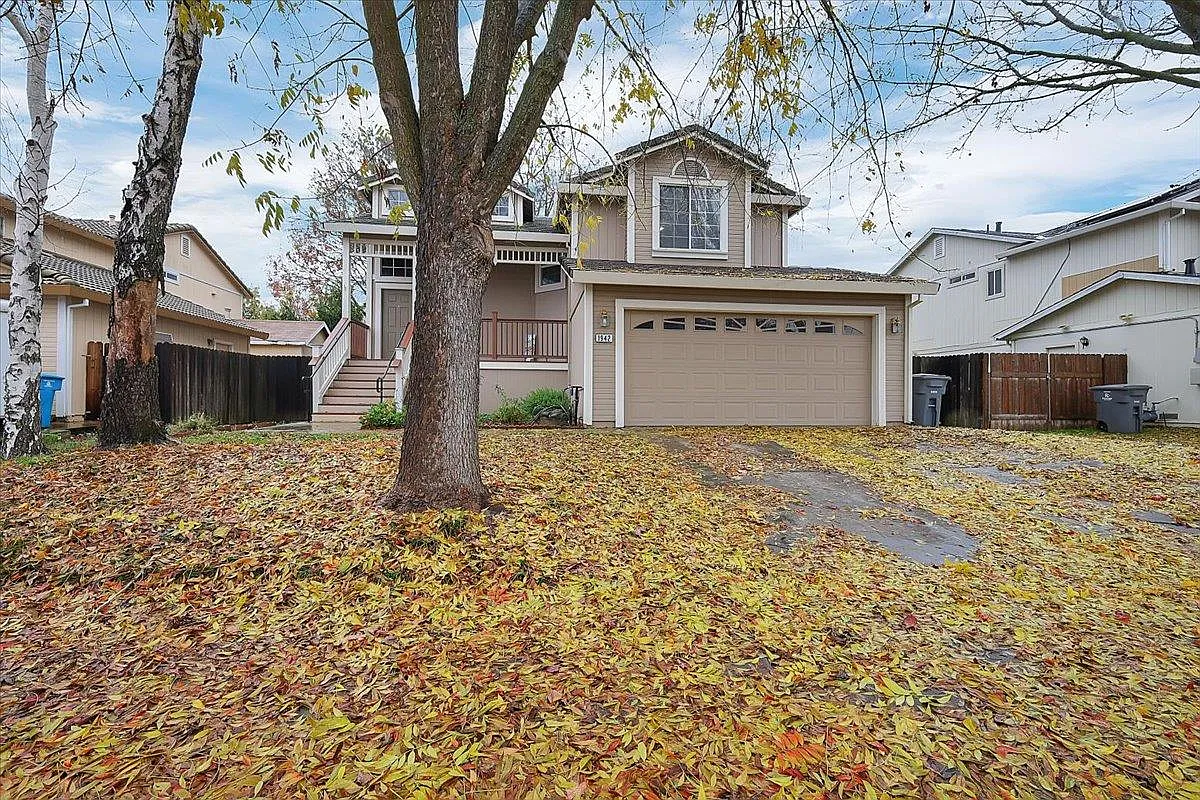 1942 Crystal Creek Ln photo 1