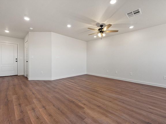 5th image of 13812 Flint Ave