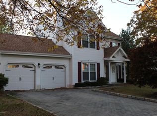 23 Society Hill Way, Tinton Falls, NJ 07724