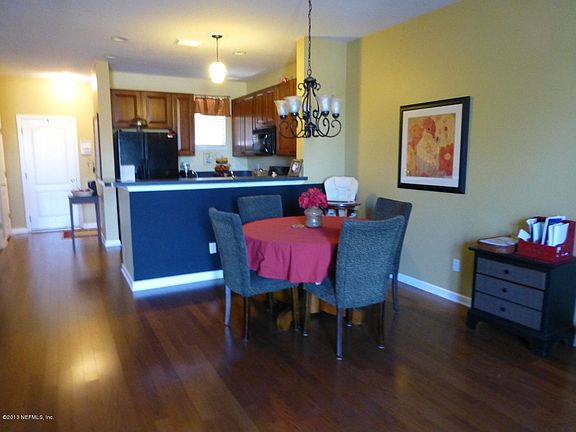 2nd image of 2360 Sunset Bluff Dr